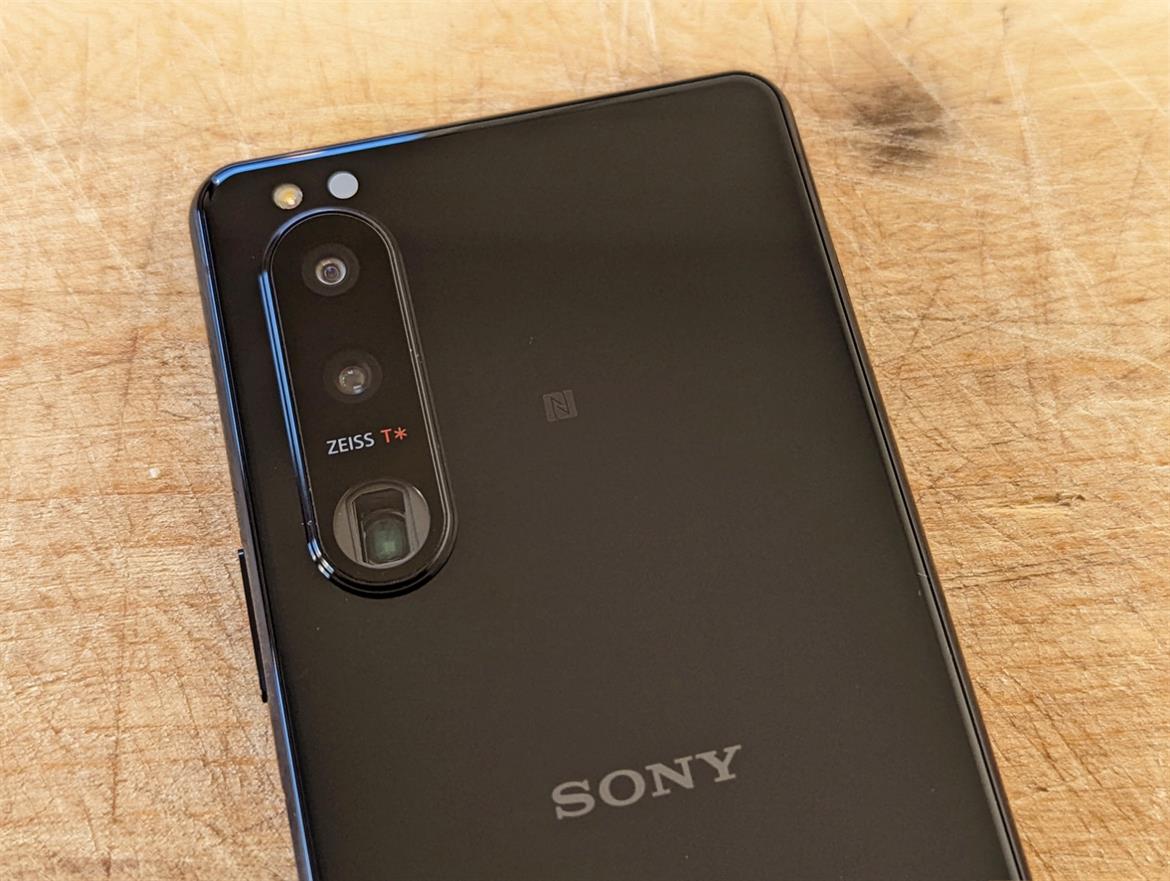 Sony Xperia 5 iii Review: Petite Android Phone With Camera Chops