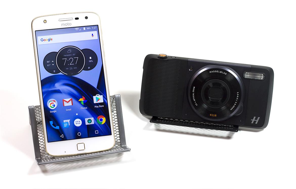 Lenovo Launches Mainstream Moto Z Play And Stunning 12MP Hasselblad True Zoom Moto Mod