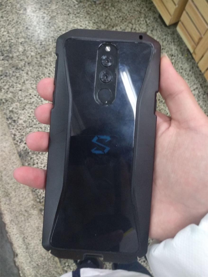 Xiaomi Teases Black Shark 2 Gaming Phone Arriving October 23