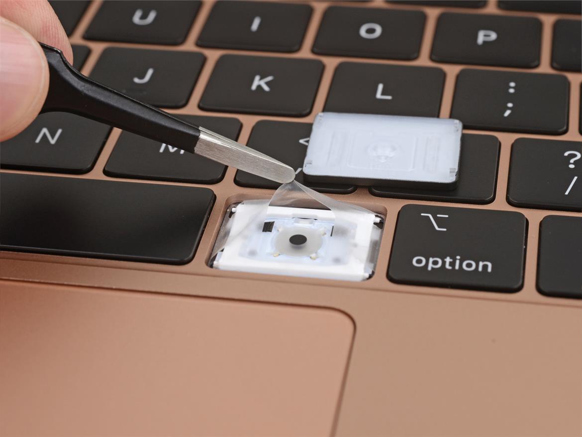2018 MacBook Air Teardown Reveals Repair-Friendly Battery Placement
