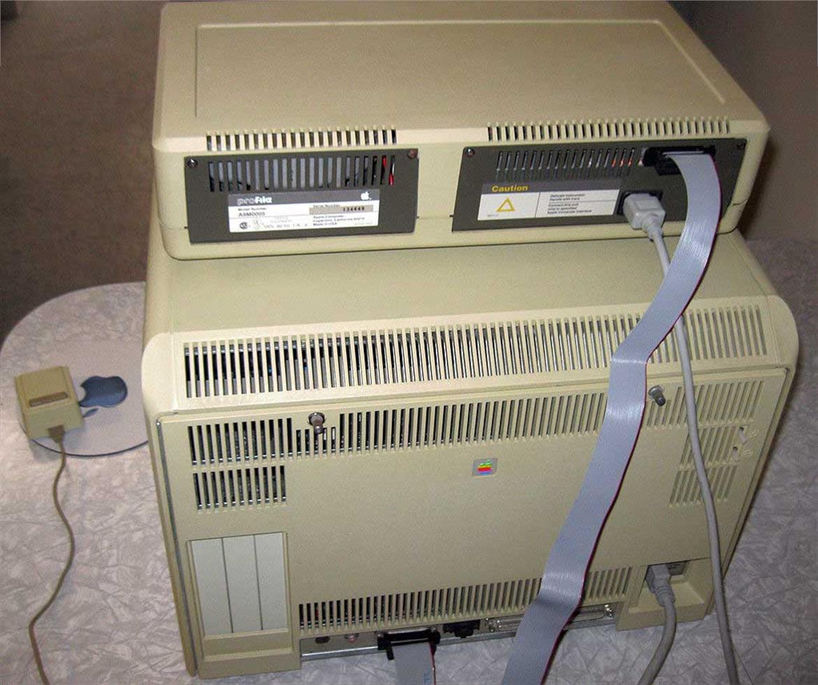 Fully Functional Apple Lisa 1 Computer Lands on eBay With $65,000 Asking Price