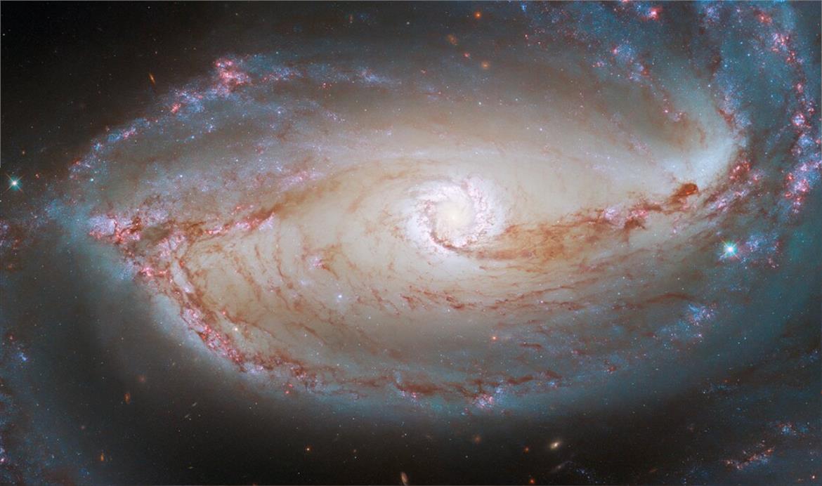 Hubble Telescope Gazes 48M Light Years From Earth And A Gorgeous Galactic Eye Stares Back