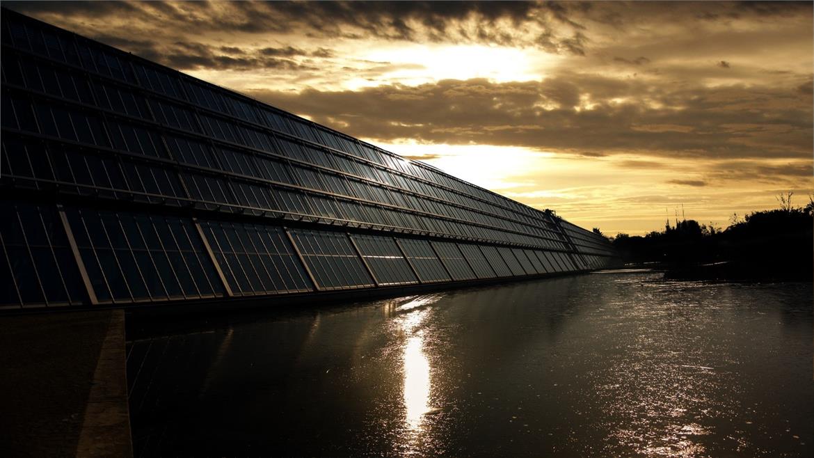 Stanford Researchers Develop Solar Panels That Can Also Generate Power At Night