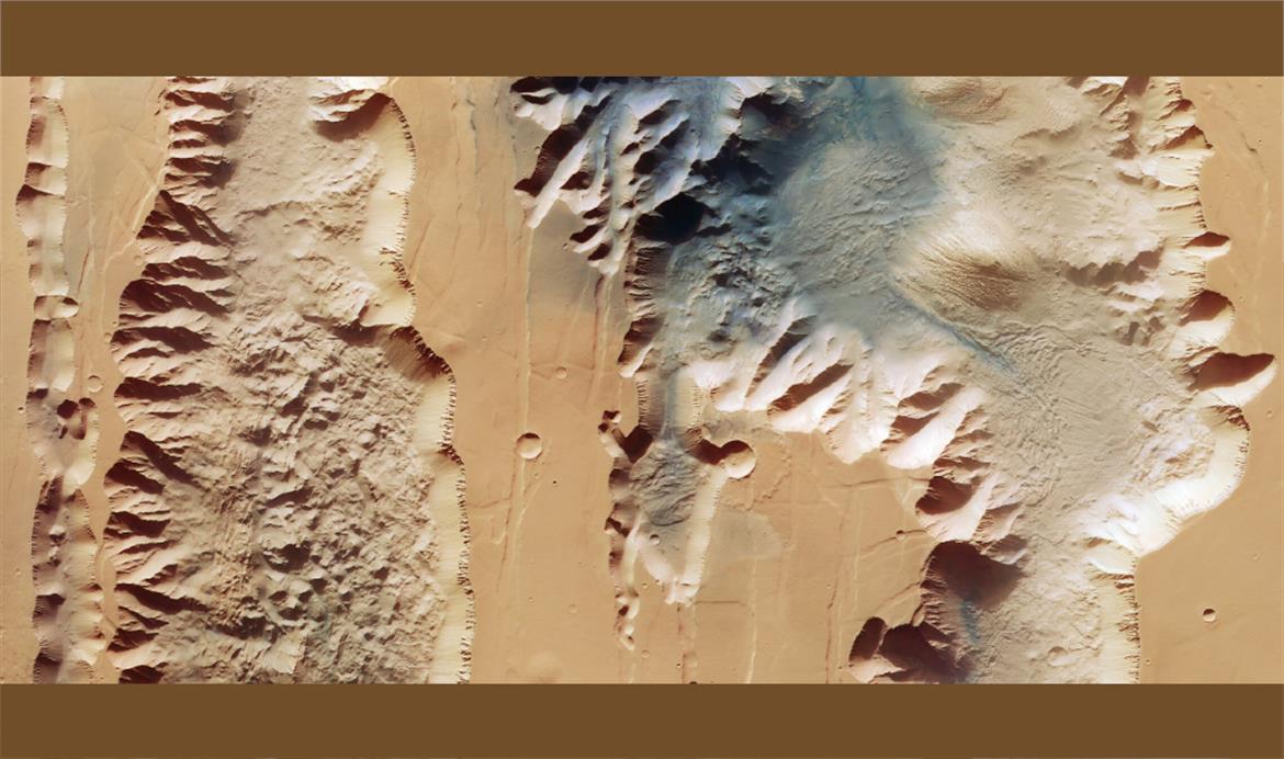 Amazing Photos Show A Cosmic Grand Canyon On Mars That Dwarfs Ours Here On Earth