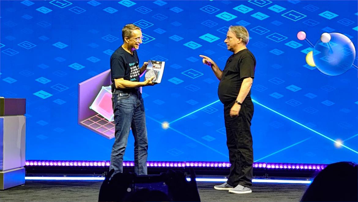 Pat Gelsinger Bestows Linux Creator Linus Torvalds With Intel's First Innovation Award